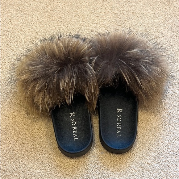 Gsuwoo Fur Slides - Picture 1 of 3